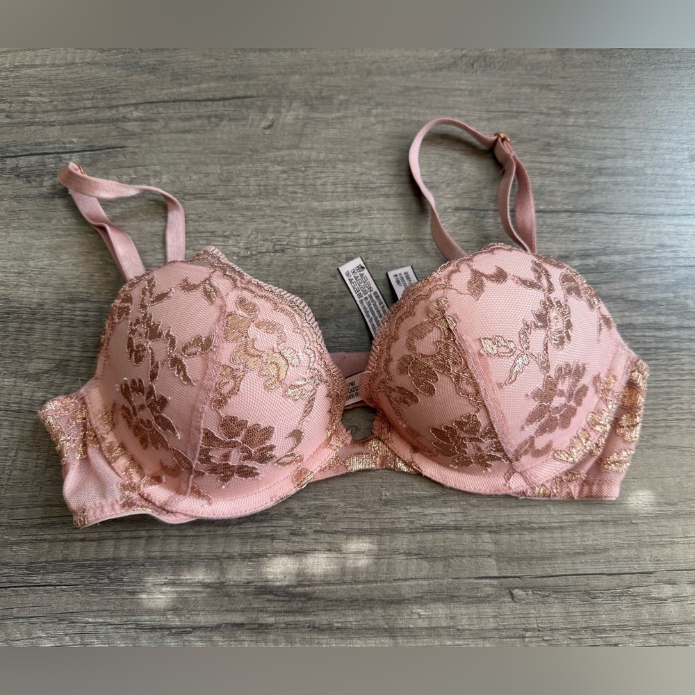 Victoria’s Secret Dream Angels push-up bra 32A